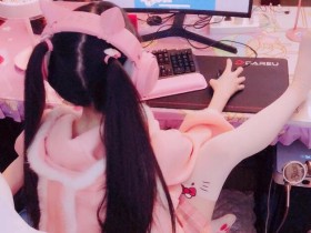 蔡萝莉罕见换发型,一头黑直长,让她整个人都长大了几岁