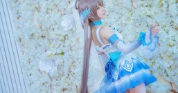 cos: Vsinger 秋眠洛天依